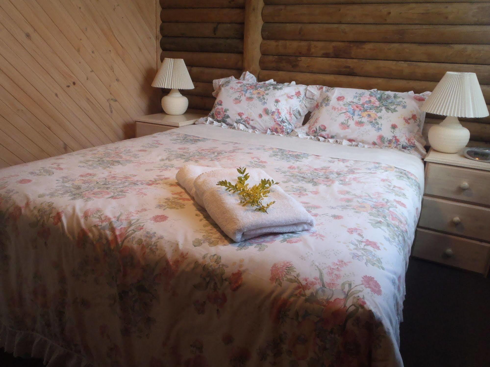 Lazy Acre Log Cabins Лейкс-Ентранс Екстер'єр фото