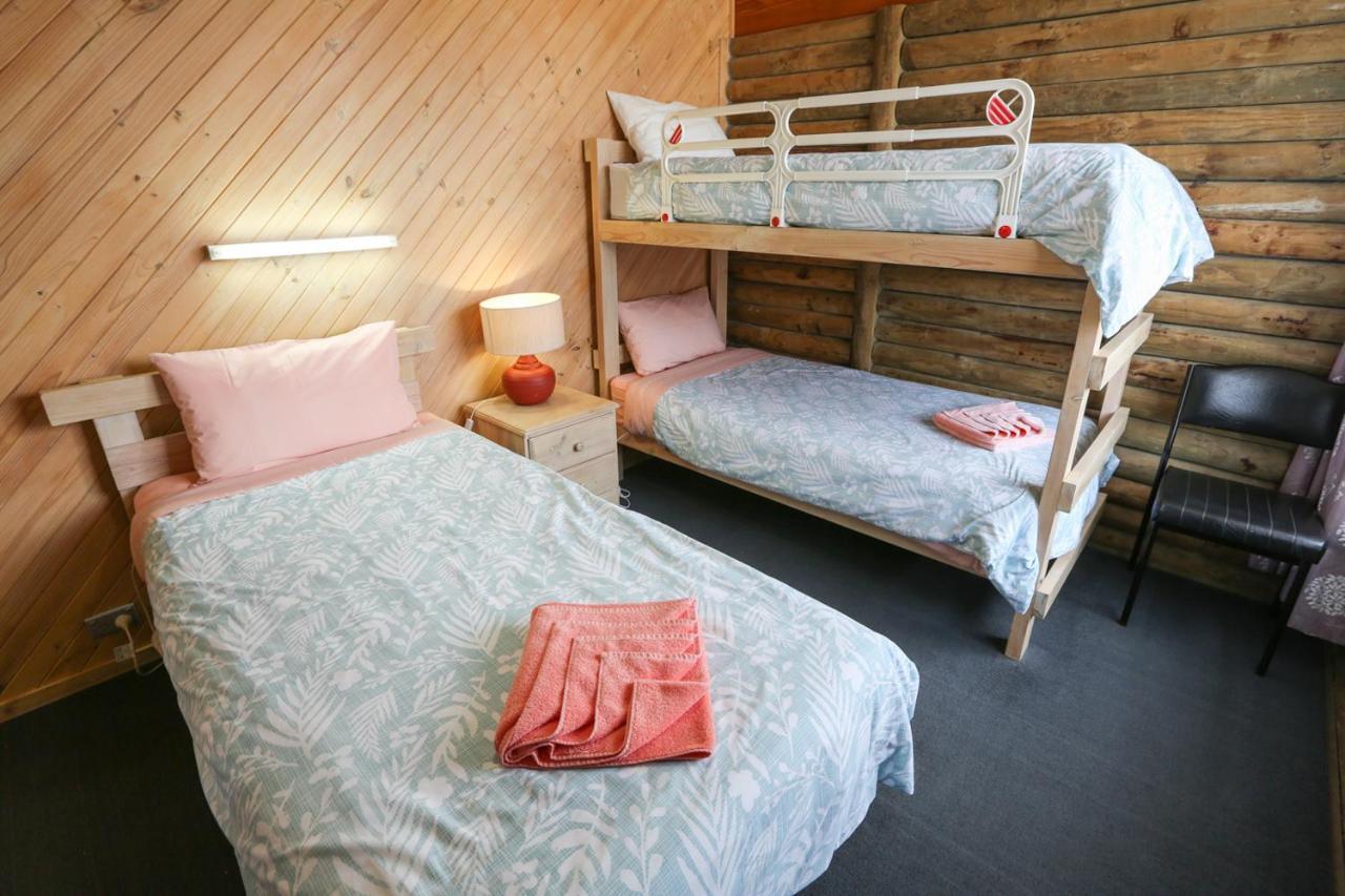 Lazy Acre Log Cabins Лейкс-Ентранс Екстер'єр фото