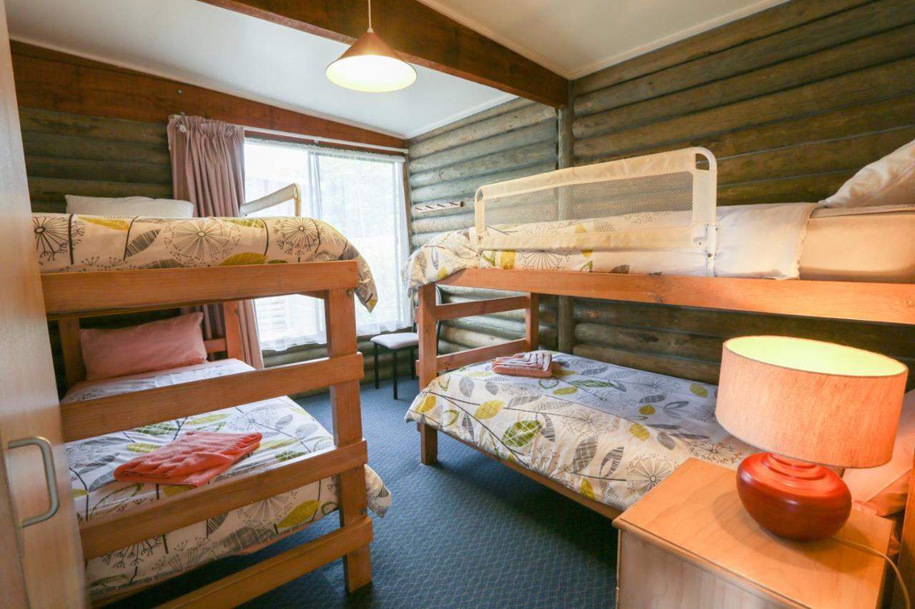 Lazy Acre Log Cabins Лейкс-Ентранс Екстер'єр фото