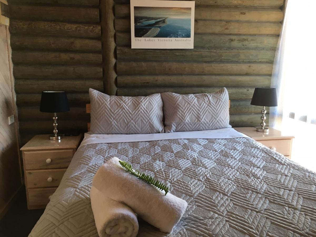 Lazy Acre Log Cabins Лейкс-Ентранс Екстер'єр фото